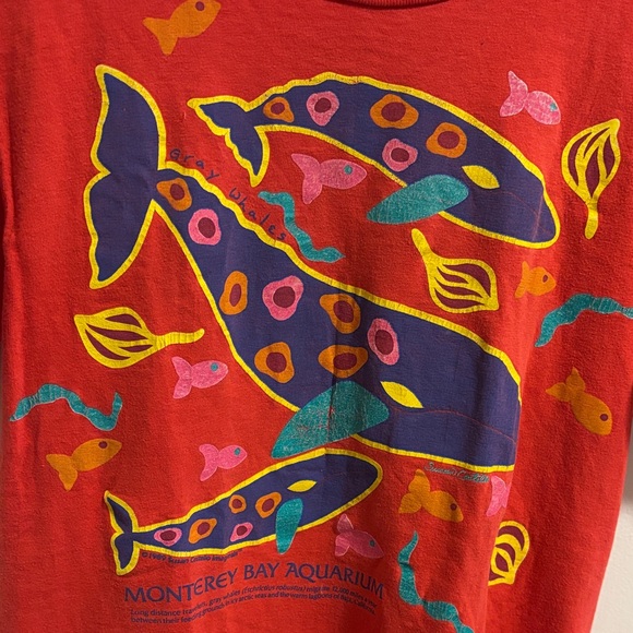 Red Vintage Monterey Bay Aquarium Graphic T-Shirt - Picture 4 of 4